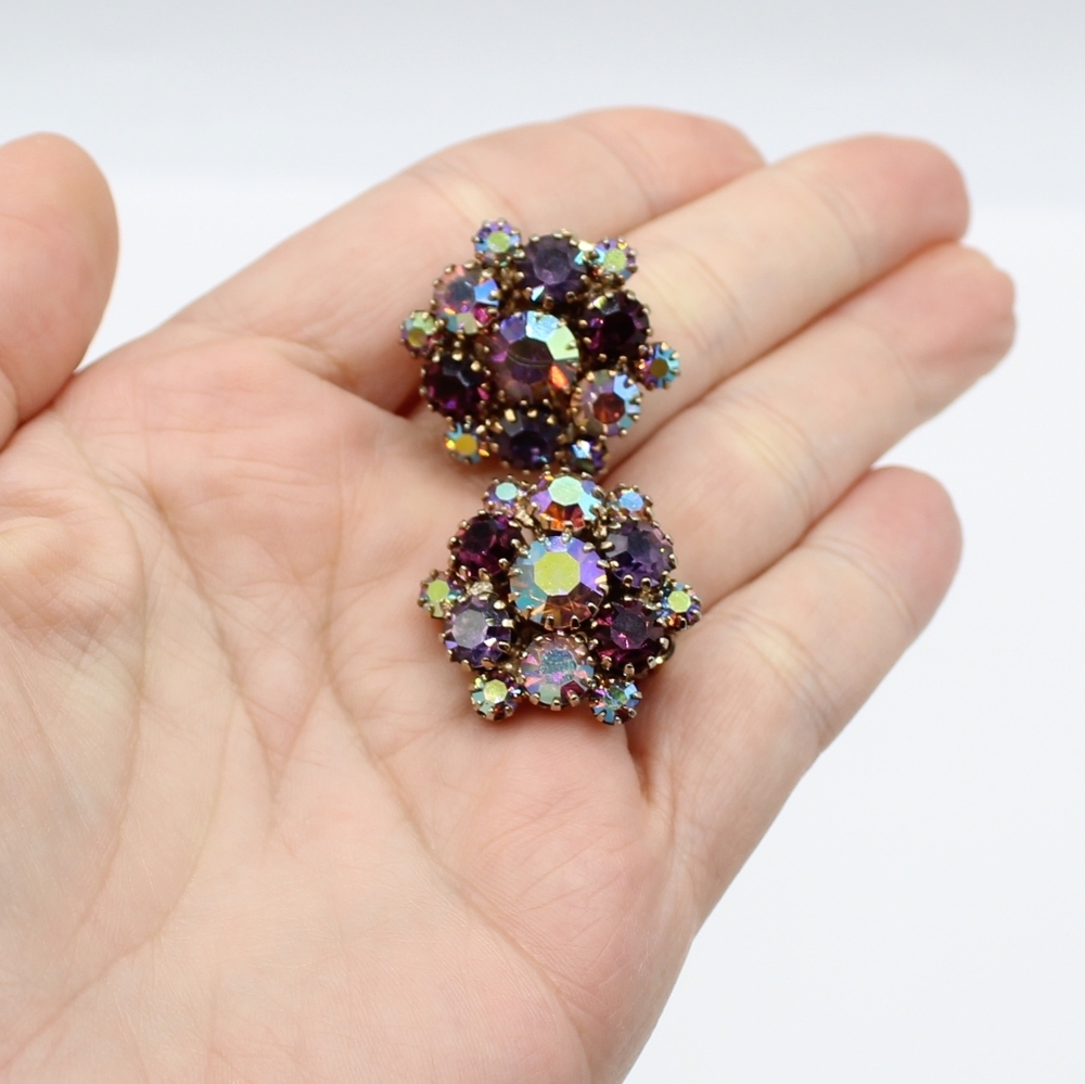 Vintage rhinestone clip earrings - Picture 5 of 7